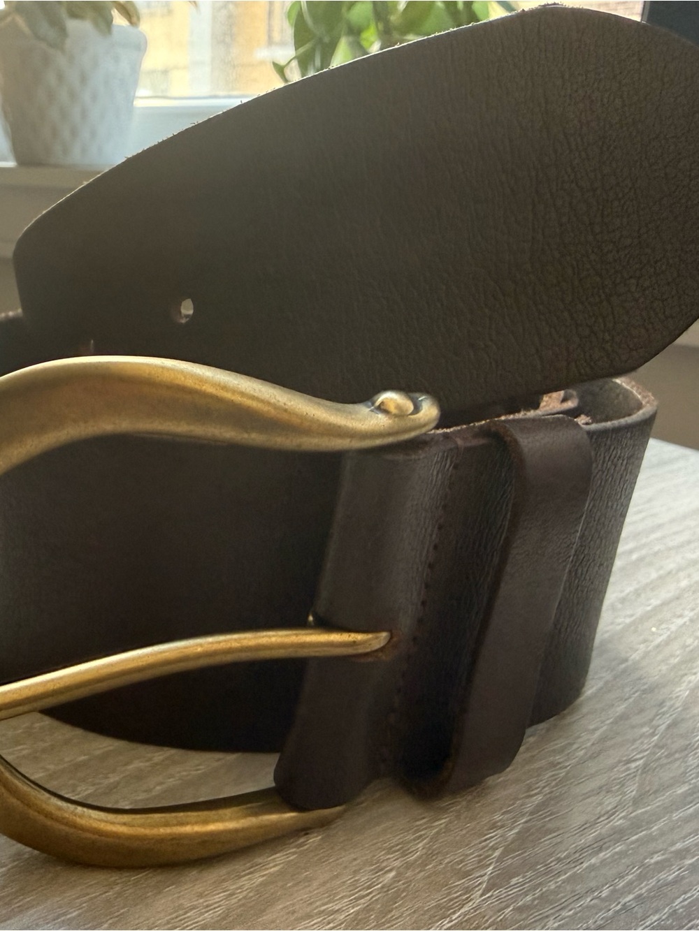 Brown Leather Belt with Brass Curved Buckle Cutout Design Linea Pelle - Picture 3 of 16